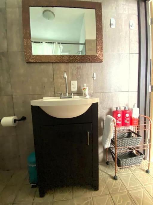 Casa Madero Beautiful 2Br Apt One Block From Malecon! Best Location! 라파스 외부 사진